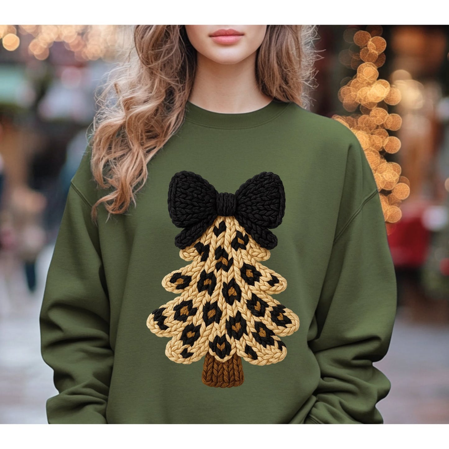 Leopard knit-look Christmas tree with black bow