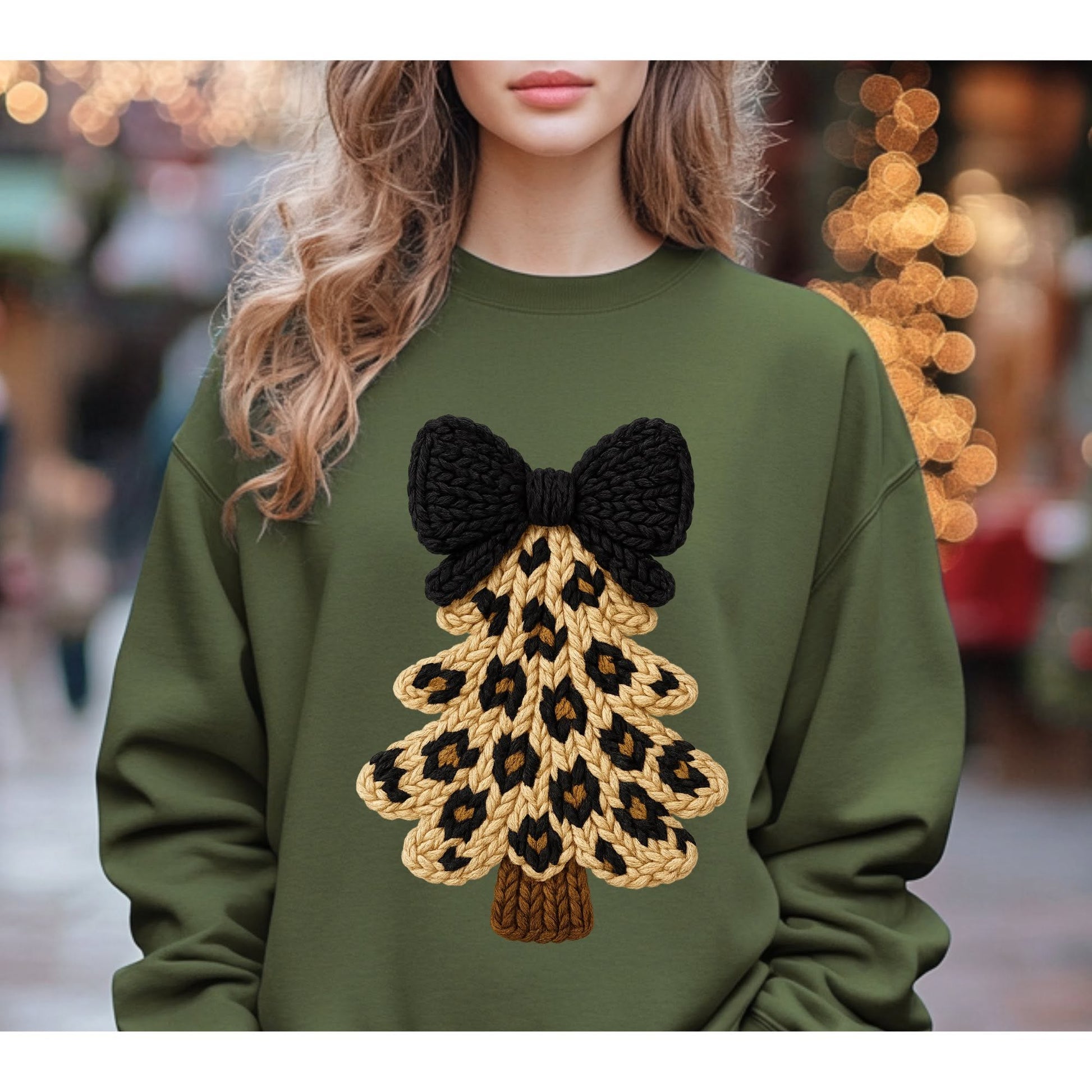 Leopard knit-look Christmas tree with black bow