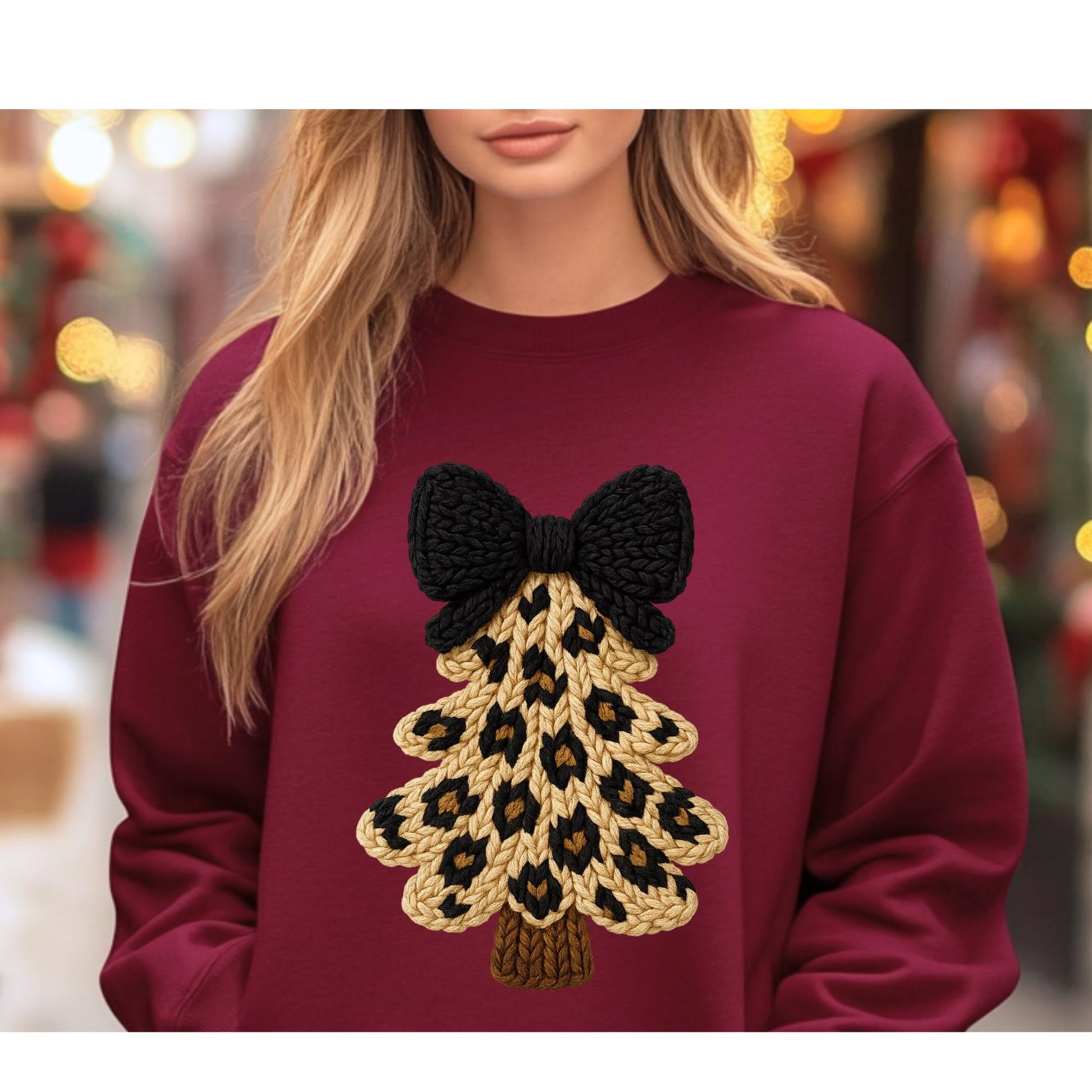 Leopard knit-look Christmas tree with black bow