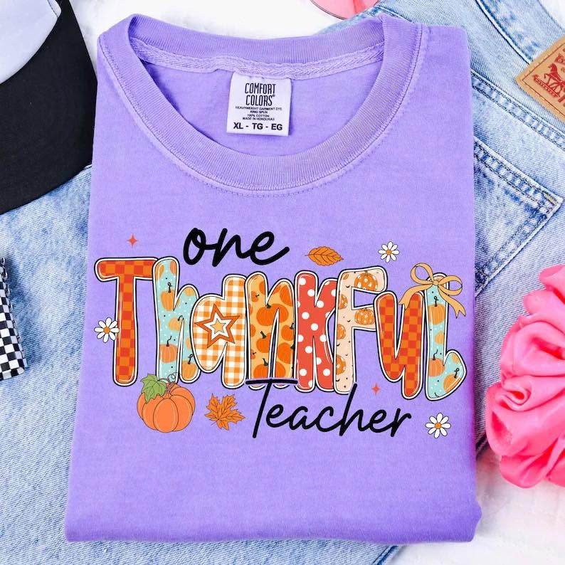 One Thankful Teacher patterned fall lettering
